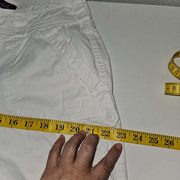 Women's Gloria Vanderbilt White Cargo Capris Sz 8 Roll Tab Hem Summer Ready - Picture 6 of 8